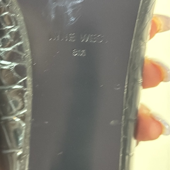 Nine West Black Croc-Embossed Heels - Faux Leather - Pumps - 8 - Picture 6 of 7